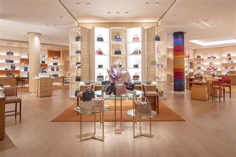 louis vuitton store finder|what stores carry louis vuitton.